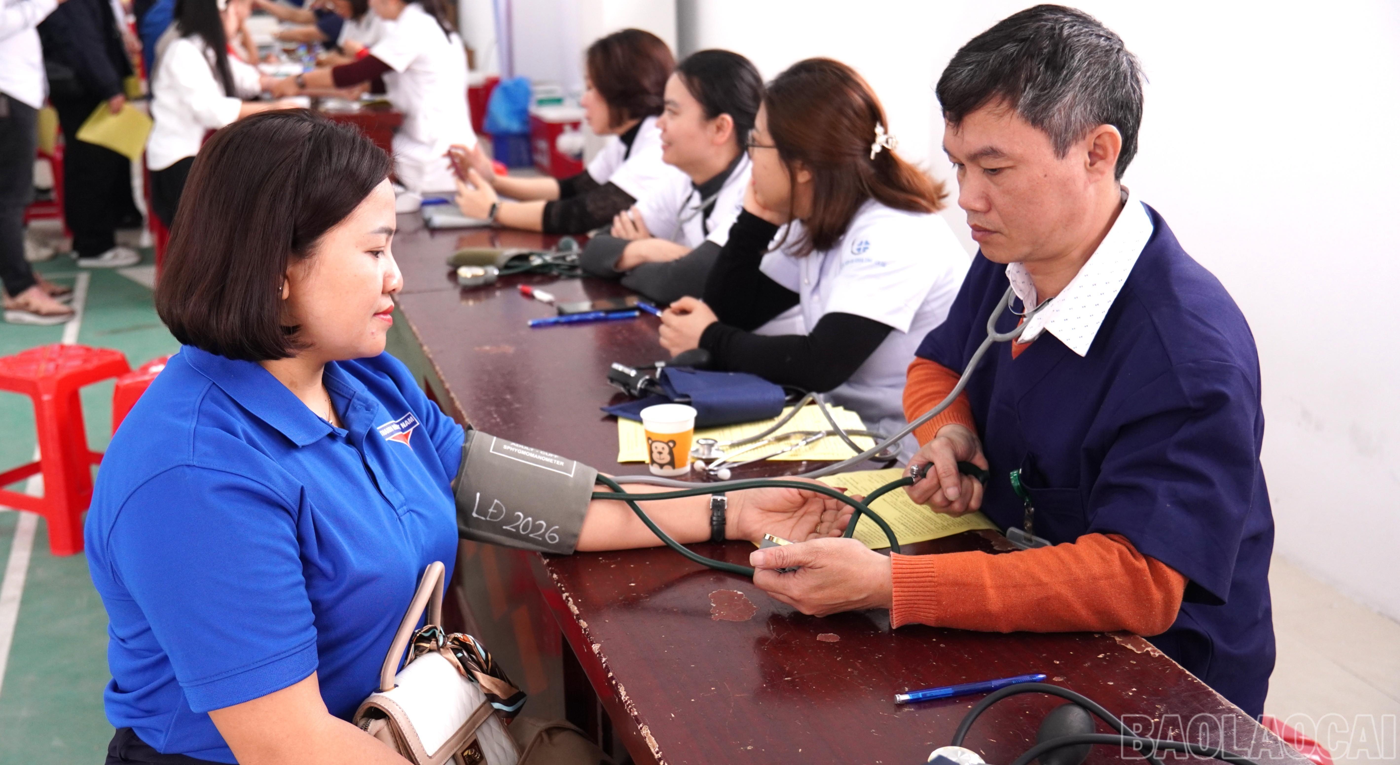 Những nghĩa cử cao đẹp được nhân lên mỗi ngày. hm2.jpg