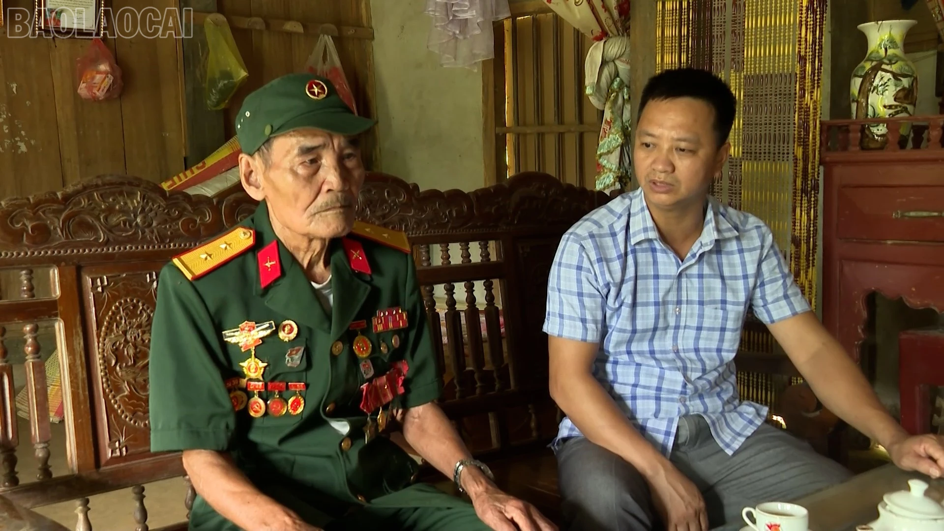 Ông Lê Công Tưởng hồi ức lại những tháng ngày chiến đấu bảo vệ Tổ quốc gian khổ nhưng cũng đầy tự hào. baolaocai-tl_theo-chan-bac-8.jpg