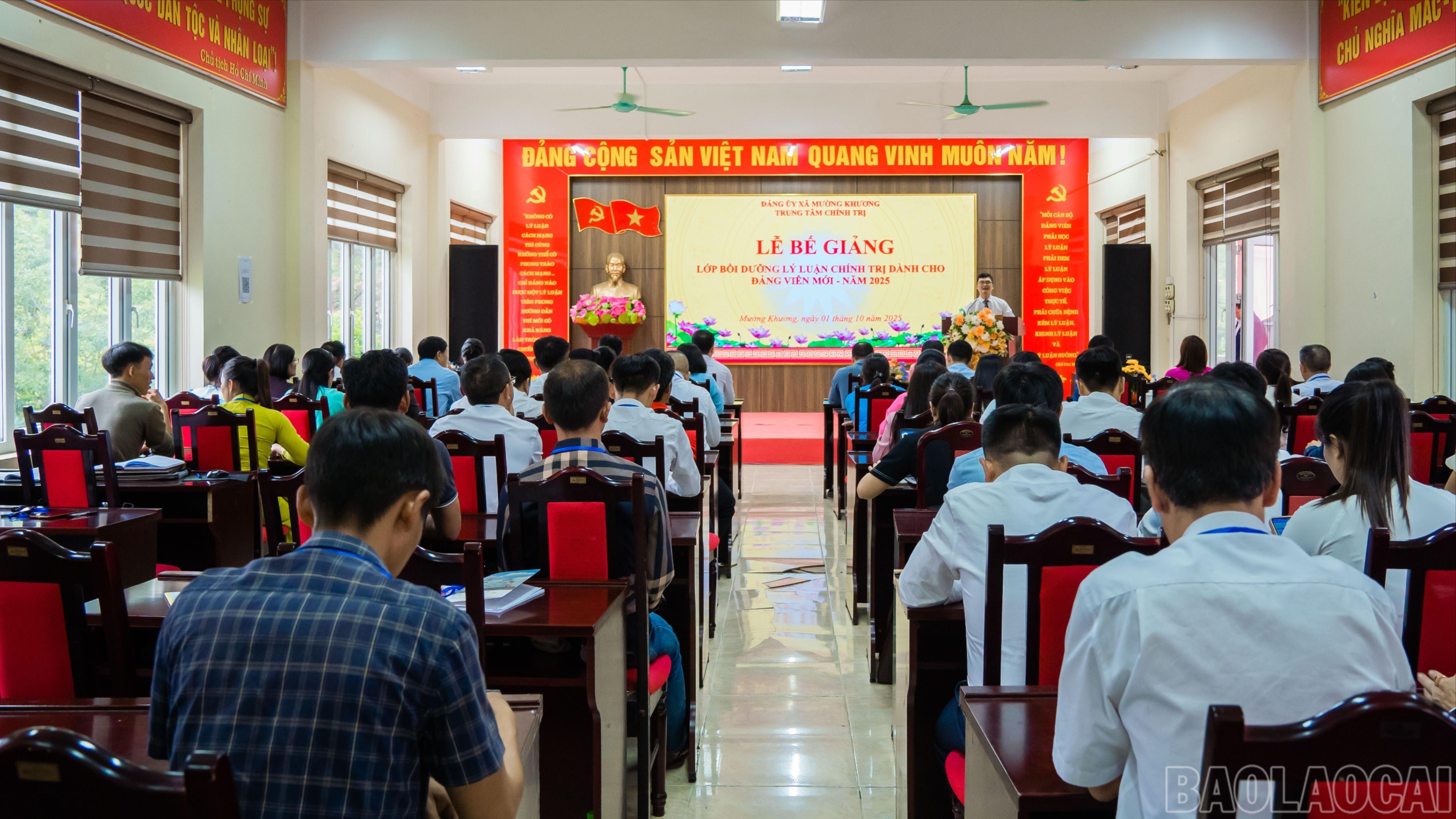 Quang cảnh lễ bế giảng. br-dsc09895.jpg