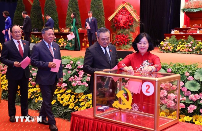 Đại biểu bỏ phiếu bầu Ban Chấp h&agrave;nh Đảng bộ Th&agrave;nh phố H&agrave; Nội kh&oacute;a XVIII, nhiệm kỳ 2025-2030.