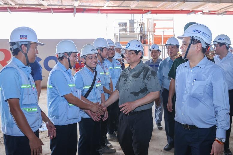 Thủ tướng lần thứ 8 kiểm tra sân bay Long Thành, yêu cầu cơ bản hoàn thành vào 19/12/2025- Ảnh 10.