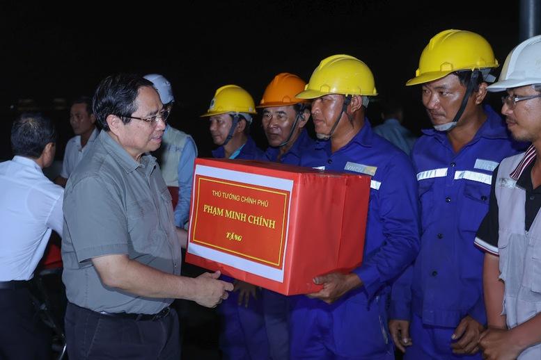 Thủ tướng lần thứ 8 kiểm tra sân bay Long Thành, yêu cầu cơ bản hoàn thành vào 19/12/2025- Ảnh 13.