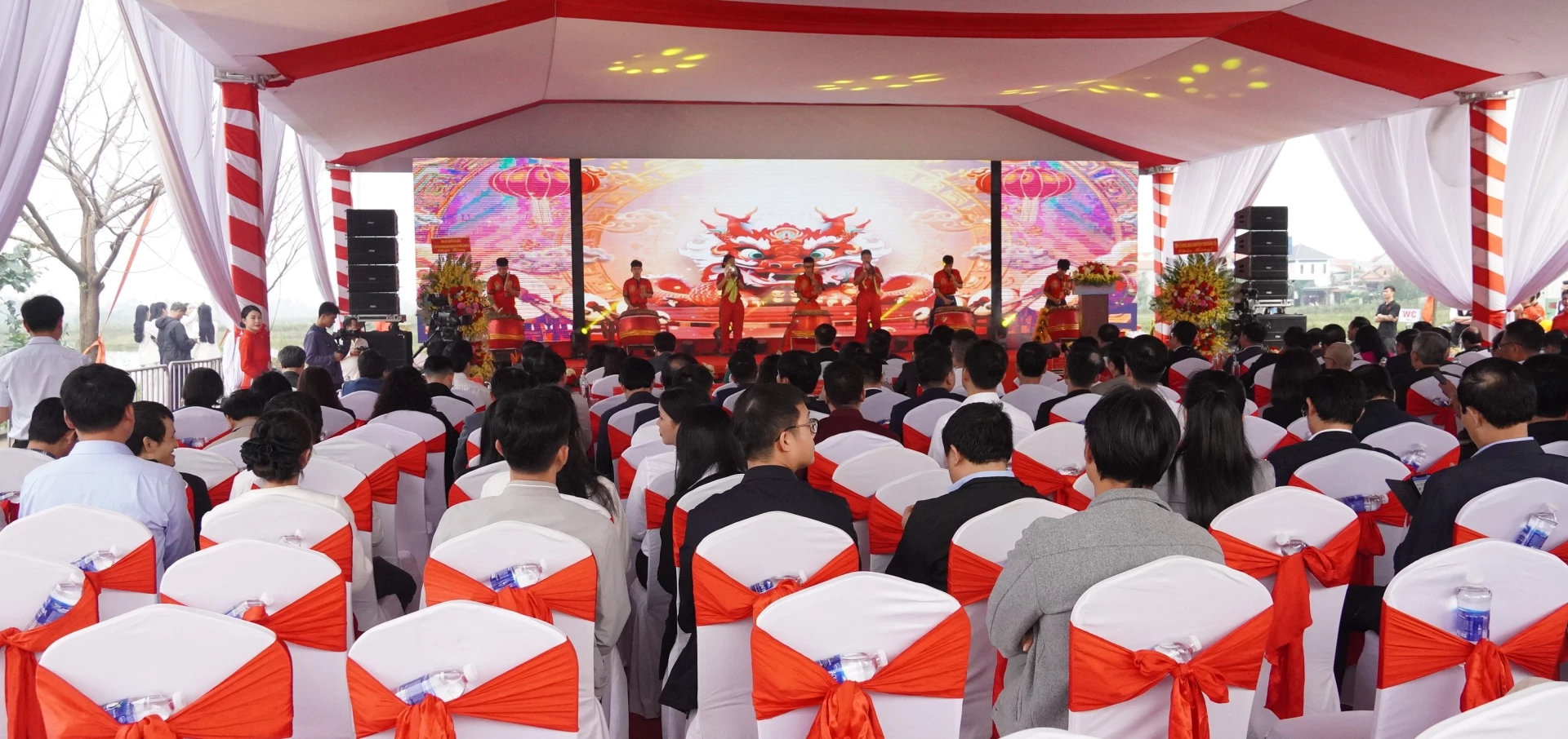 Quang cảnh buổi lễ - Ảnh: QV