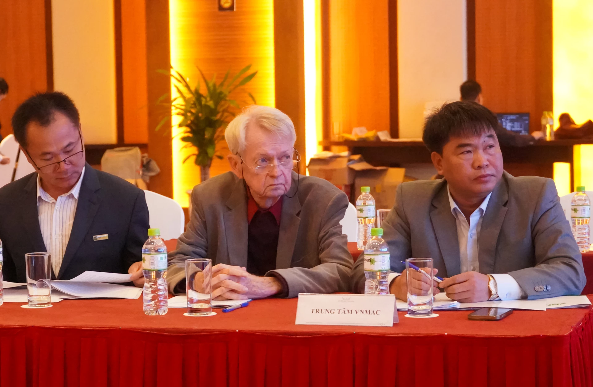 Các đại biểu tham dự hội nghị - Ảnh: N.H