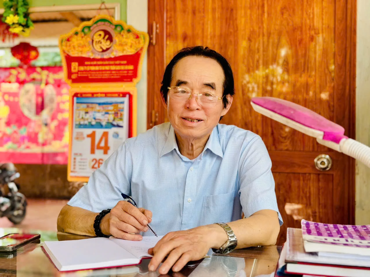 &Ocirc;ng Ph&ugrave;ng Thế Tuyền mong muốn mọi chủ trương khi ban h&agrave;nh đều hướng đến mục ti&ecirc;u n&acirc;ng cao đời sống người d&acirc;n - Ảnh: V.A