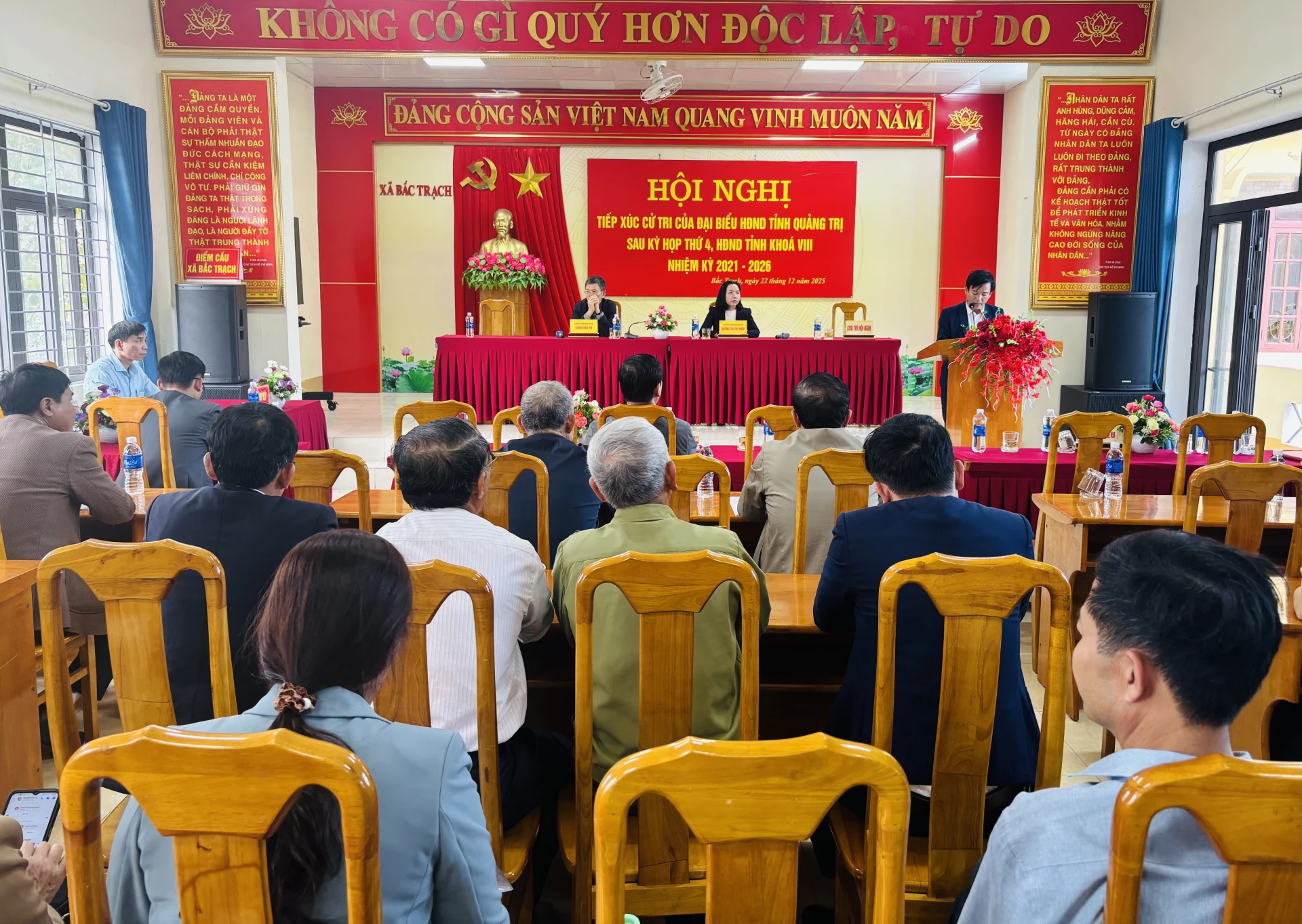 Quang cảnh buổi tiếp x&uacute;c cử tri - Ảnh: K.H