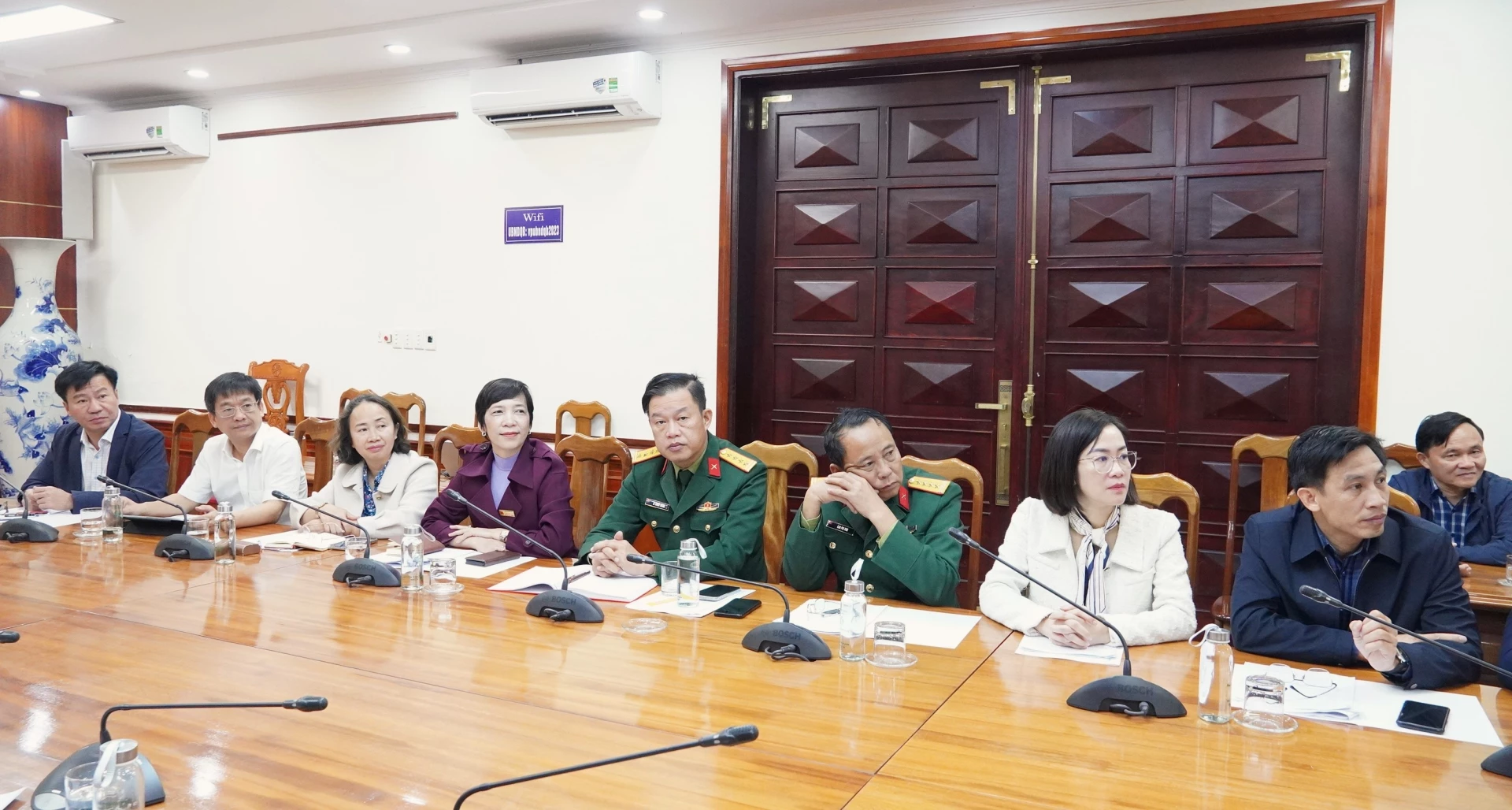 Đại biểu tham dự hội nghị tại điểm cầu Quảng Trị - Ảnh: QV