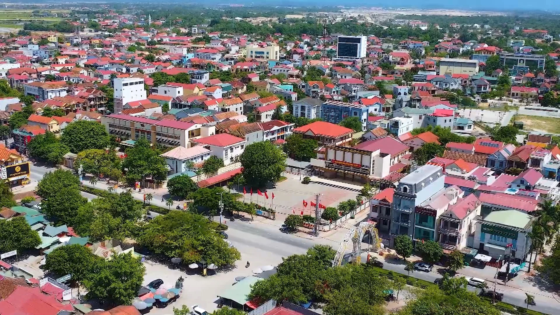 To&agrave;n cảnh trung t&acirc;m phường Ba Đồn - Ảnh: N.L