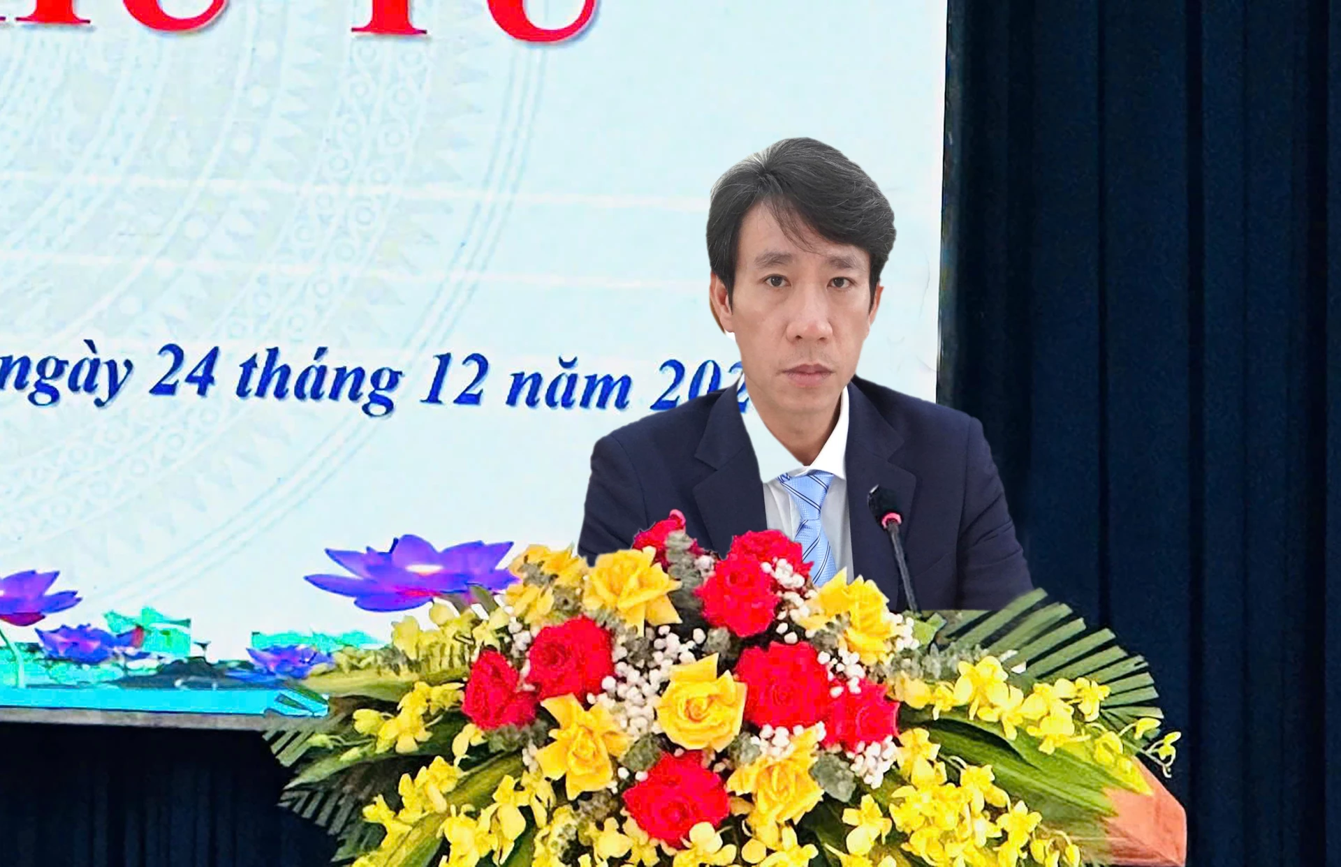 Đồng ch&iacute; B&iacute; thư Đảng ủy phường Đồng Thuận Nguyễn Nguy&ecirc;n Lực ph&aacute;t biểu ghi nhận v&agrave; đ&aacute;nh gi&aacute; cao sự nỗ lực của HĐND phường. Ảnh: H.Tr.