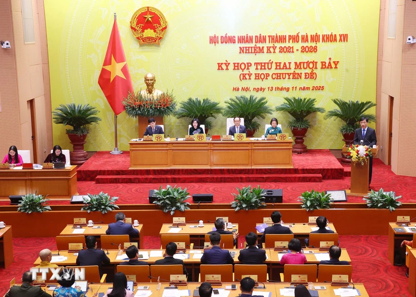 Kỳ họp chuy&ecirc;n đề lần thứ 27 Hội đồng nh&acirc;n d&acirc;n th&agrave;nh phố H&agrave; Nội kh&oacute;a XVI, nhiệm kỳ 2021-2026. (Ảnh: Văn Điệp/TTXVN)