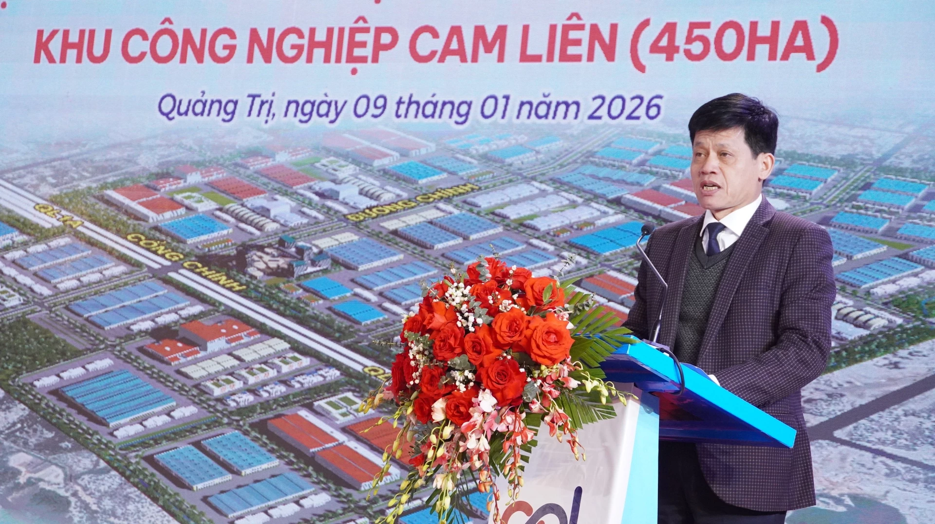 Đồng ch&iacute; L&ecirc; Văn Bảo, Ph&oacute; Chủ tịch UBND tỉnh ph&aacute;t biểu tại buổi lễ - Ảnh: QV