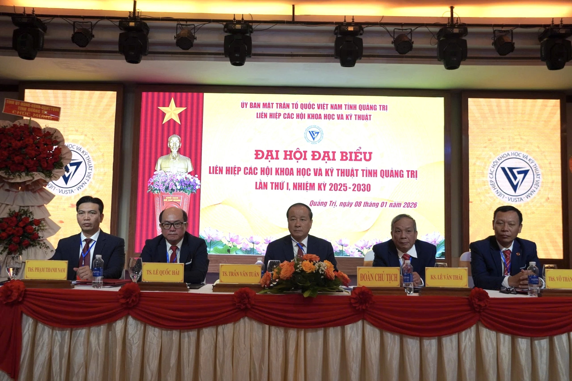 Đo&agrave;n Chủ tịch Đại hội - Ảnh: NL