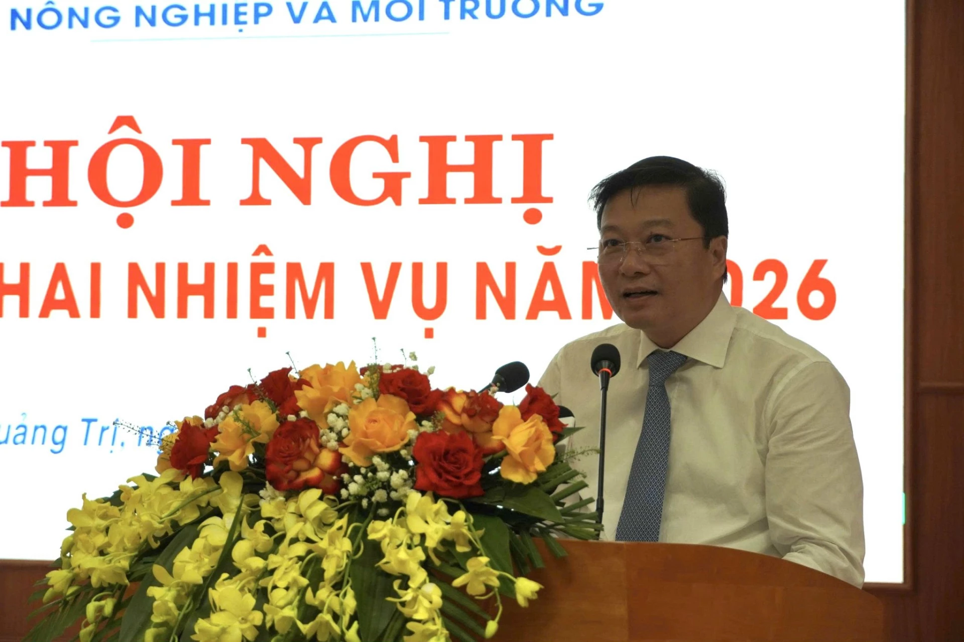 Chủ tịch UBND tỉnh L&ecirc; Hồng Vinh ph&aacute;t biểu chỉ đạo hội nghị - Ảnh: NL