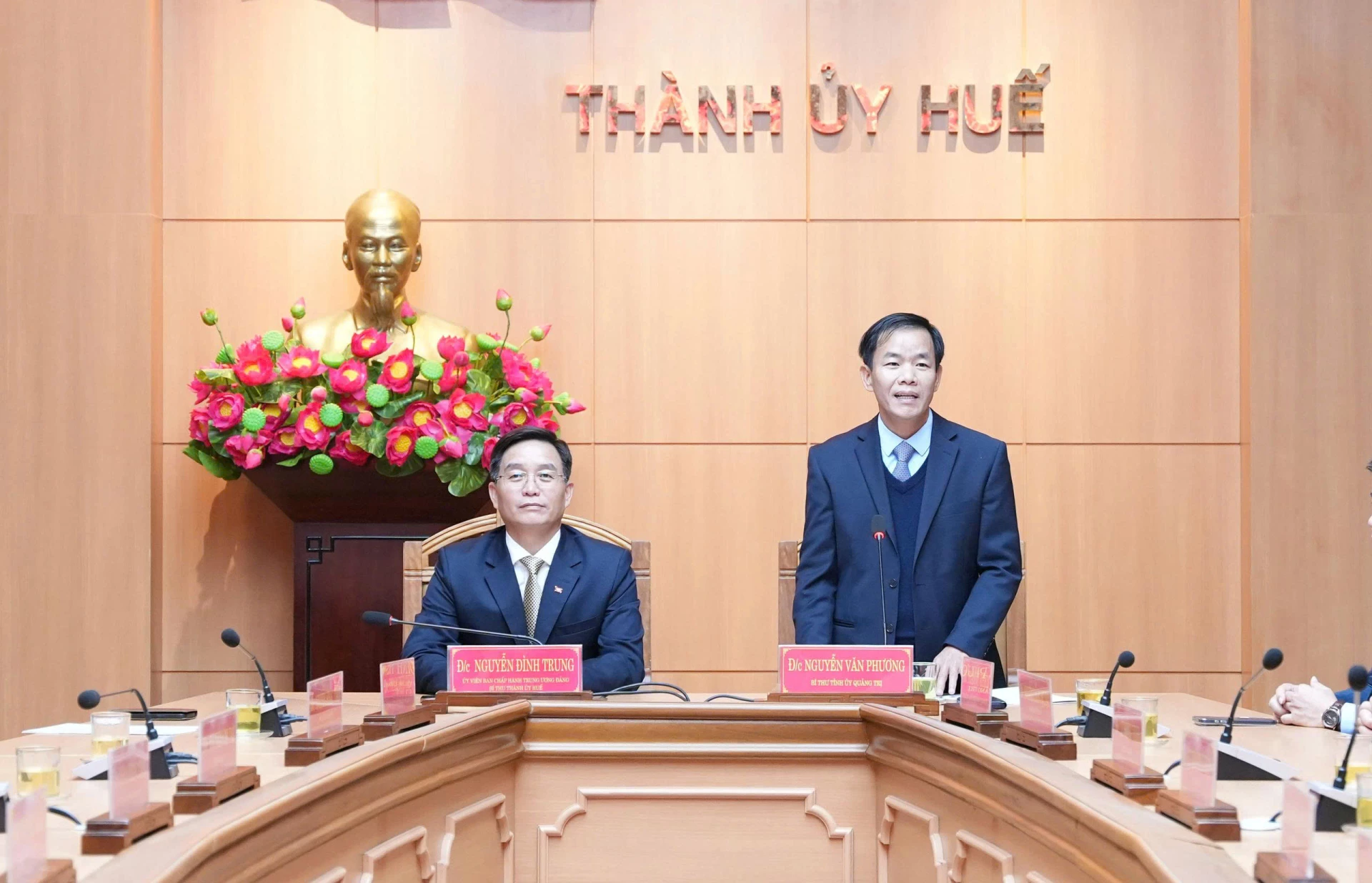 Đồng chí Nguyễn Văn Phương, Bí thư Tỉnh ủy Quảng Trị phát biểu tại hội nghị - Ảnh: QV