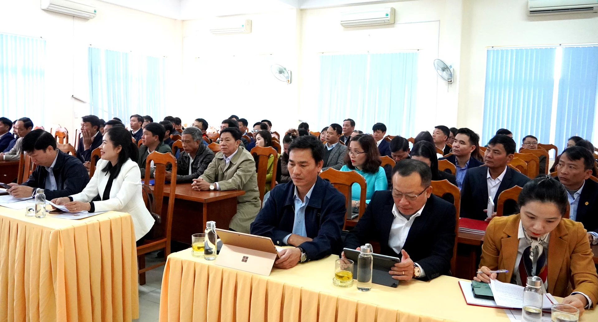 Các đại biểu dự hội nghị. Ảnh: H.Tr.