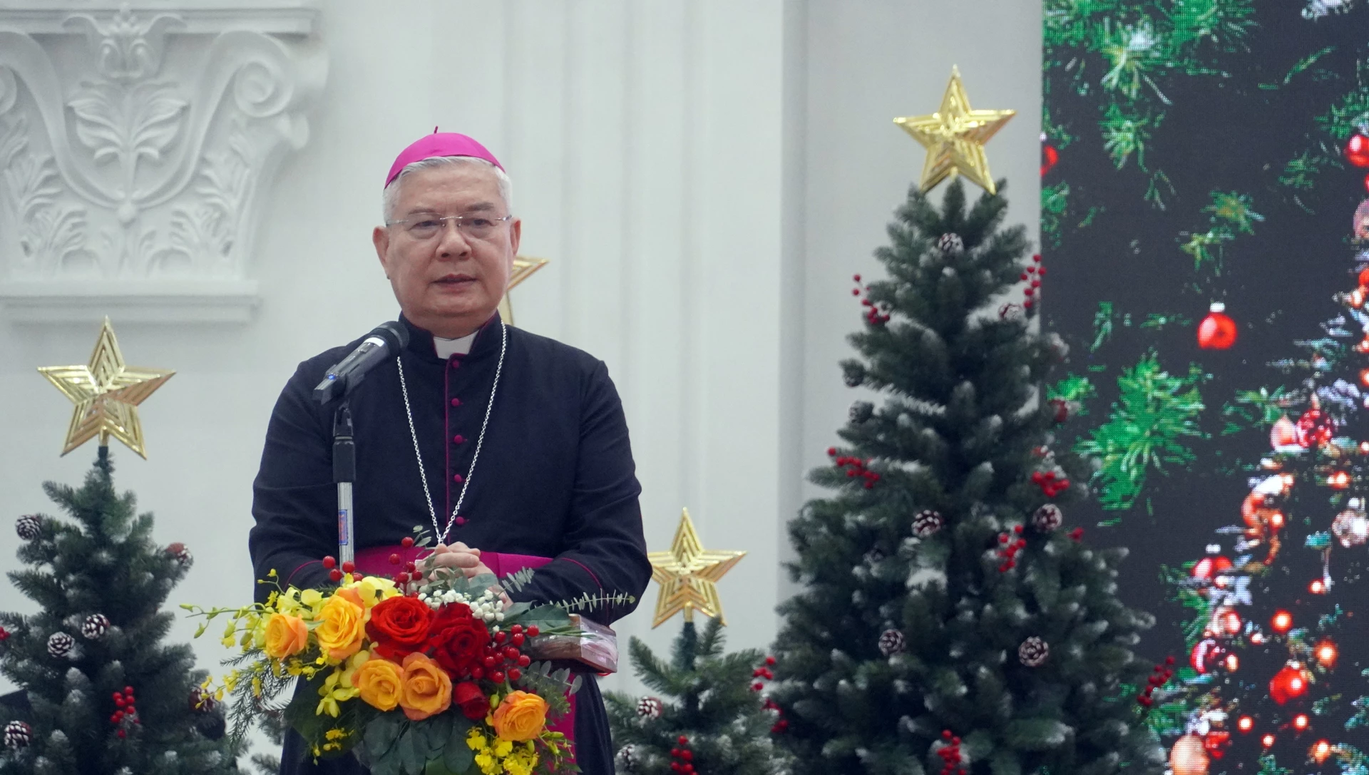 Tổng Gi&aacute;m mục Đặng Đức Ng&acirc;n khẳng định sẽ tiếp tục đồng h&agrave;nh c&ugrave;ng cấp ủy, ch&iacute;nh quyền v&igrave; sự ph&aacute;t triển bền vững của tỉnh Quảng Trị - Ảnh: N.M