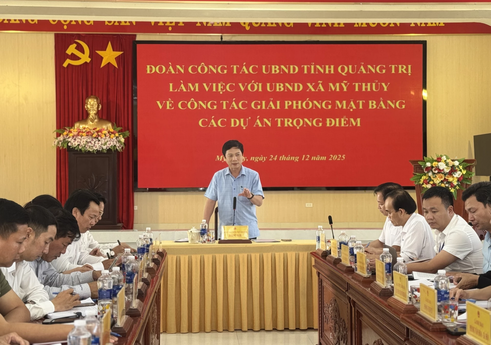 Quang cảnh buổi l&agrave;m việc- Ảnh: Mai Linh