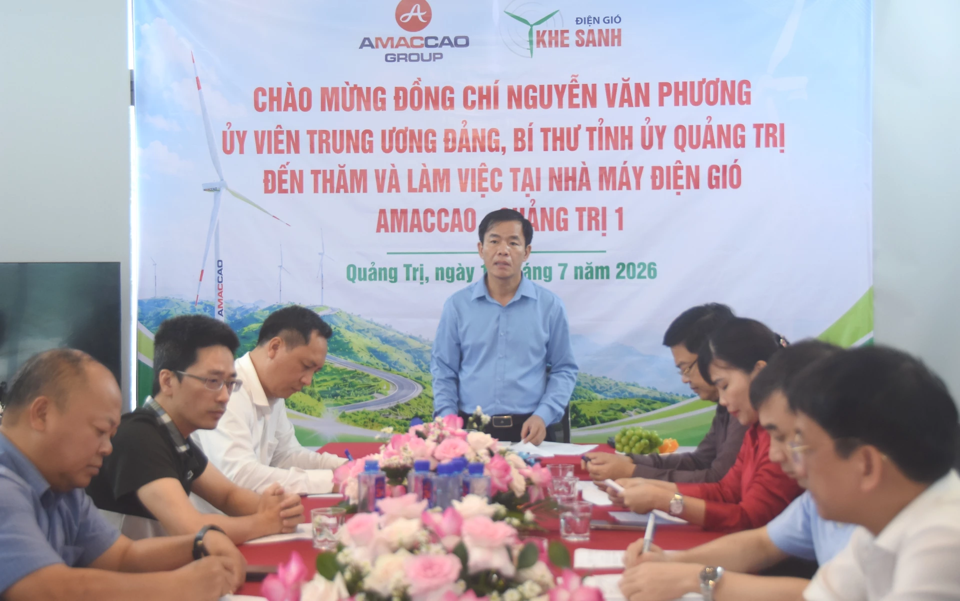 Đồng chí Bí thư Tỉnh ủy Nguyễn Văn Phương phát biểu tại buổi làm việc với Nhà máy điện gió AMACCAO - Ảnh: Đ.V