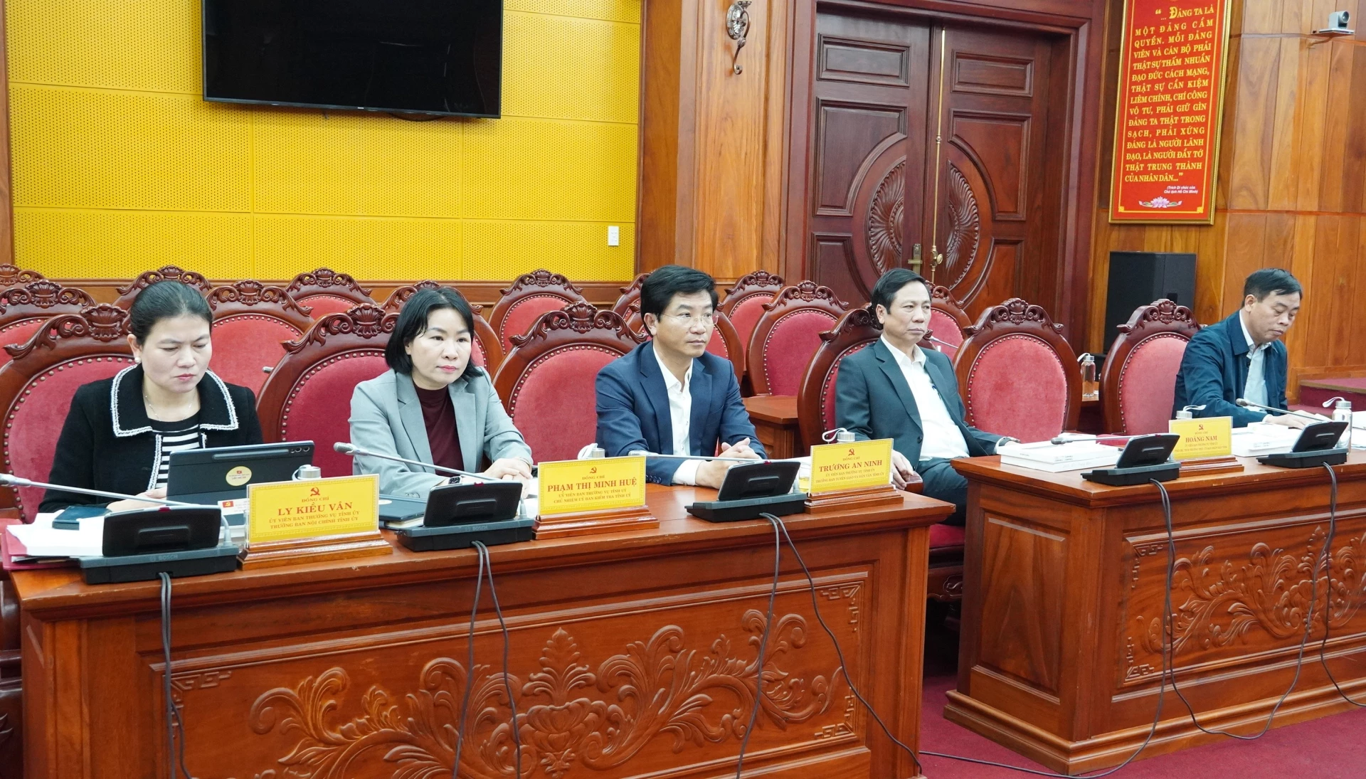 Đại biểu tham dự phi&ecirc;n họp - Ảnh: QV