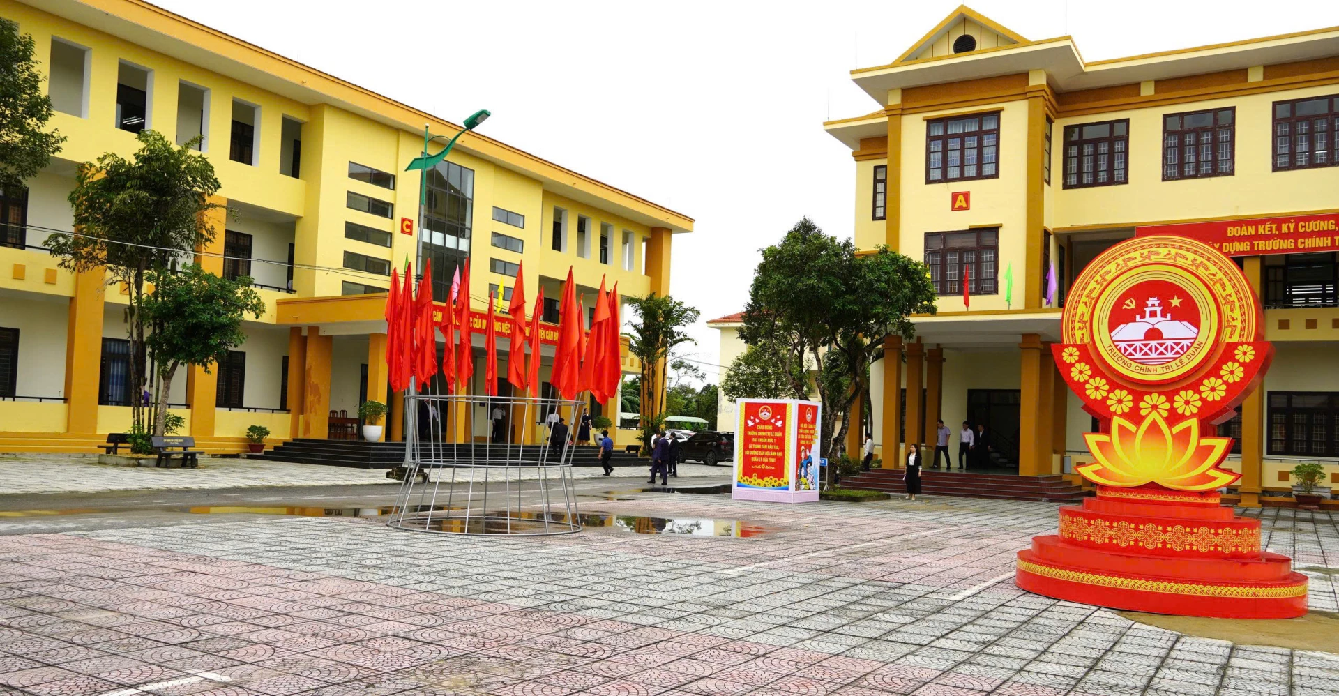 Cơ sở vật chất nhà trường được đầu tư, nâng cấp, tạo điều kiện tốt nhất cho việc dạy học và nghiên cứu trong nhà trường - Ảnh: H.TR