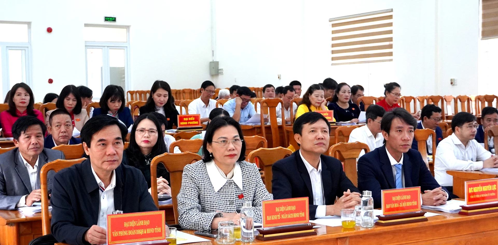 C&aacute;c đại biểu dự kỳ họp. Ảnh: H.Tr.