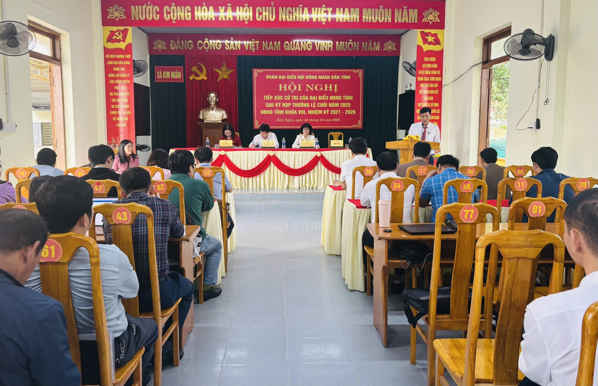 Quang cảnh buổi tiếp x&uacute;c cử tri - Ảnh: K.H