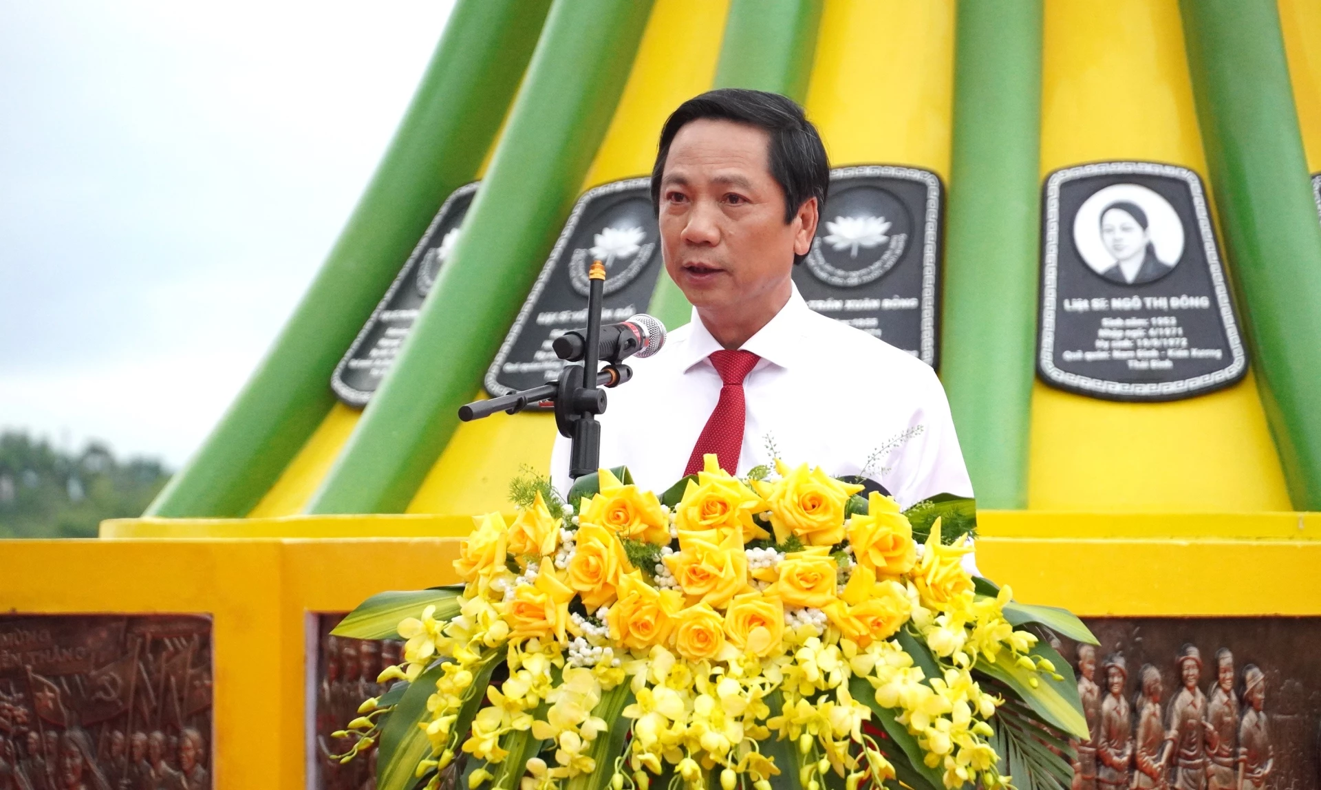 Phó Chủ tịch Thường trực UBND tỉnh Hoàng Nam phát biểu tại buổi lễ - Ảnh: QV