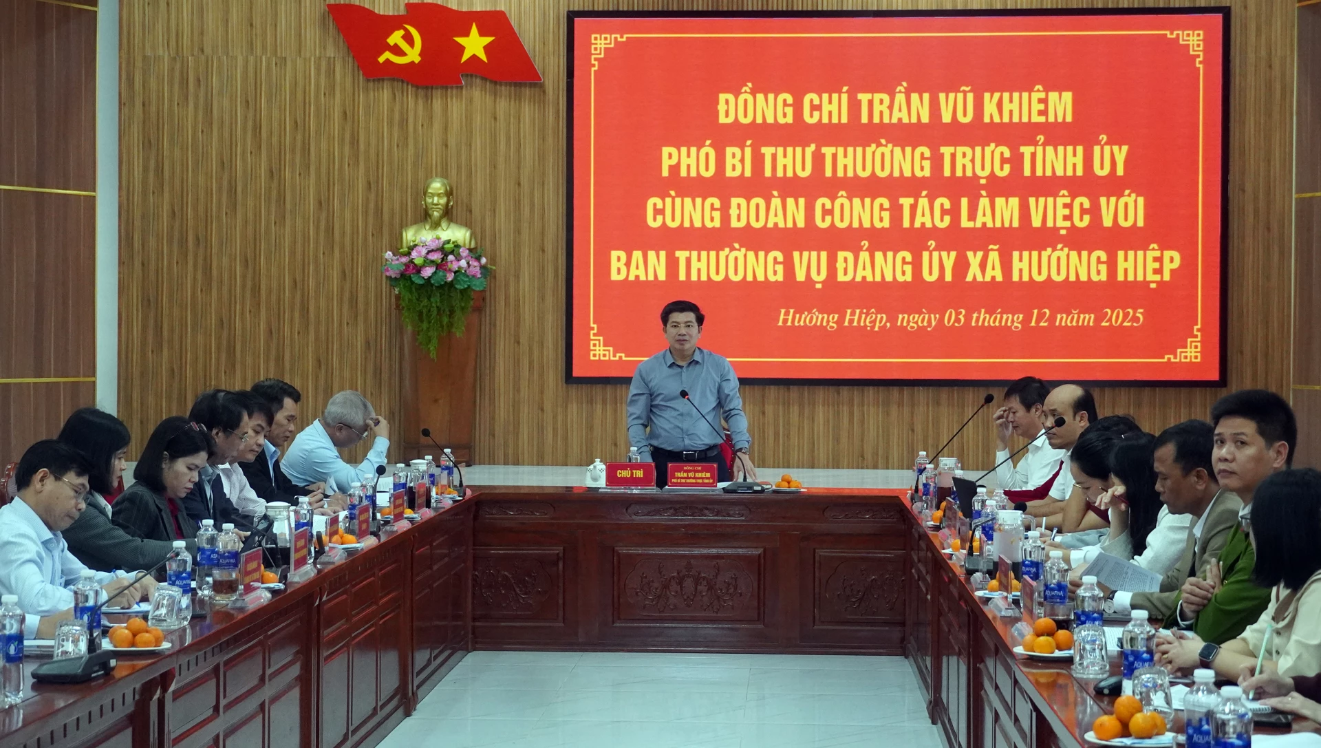 Quang cảnh buổi làm việc - Ảnh: N.M