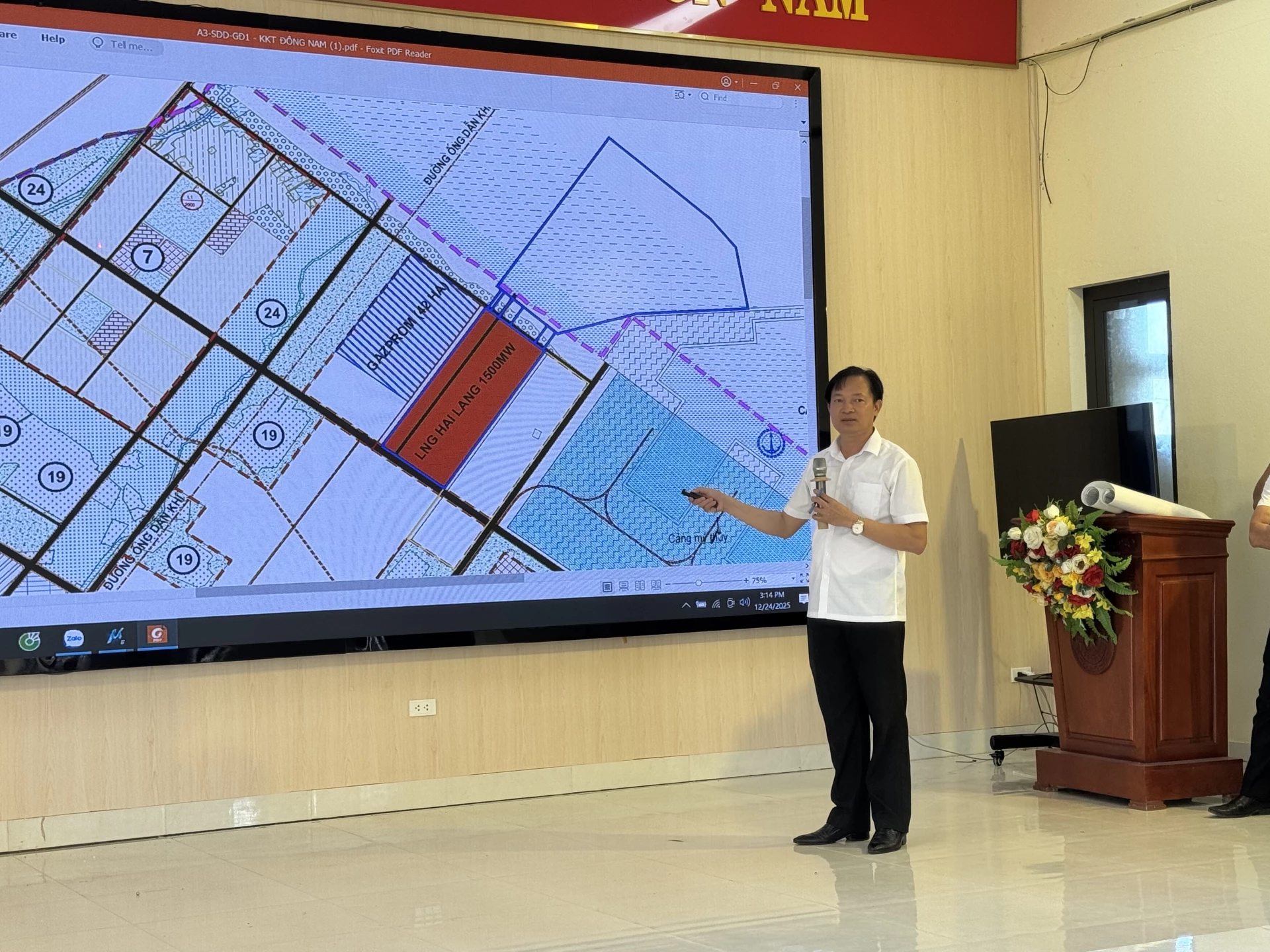 Chủ tịch UBND x&atilde; Mỹ Thuỷ C&aacute;p Xu&acirc;n T&aacute; b&aacute;o c&aacute;o tiến độ GPMB c&aacute;c dự &aacute;n trọng điểm- Ảnh: Mai Linh