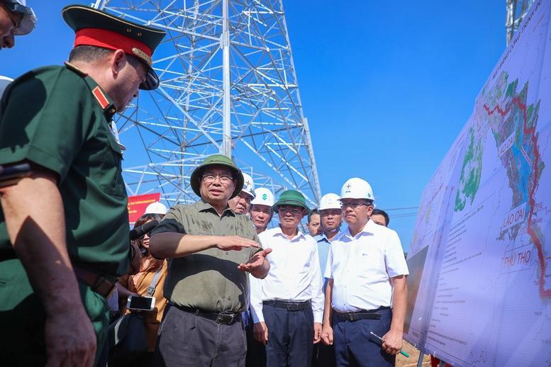 Thủ tướng: Dứt khoát hoàn thành đường dây 500 kV Lào Cai-Vĩnh Yên trong 6 tháng thay vì 2 năm- Ảnh 3. Thủ tướng: Dứt khoát hoàn thành đường dây 500 kV Lào Cai-Vĩnh Yên trong 6 tháng thay vì 2 năm- Ảnh 3.