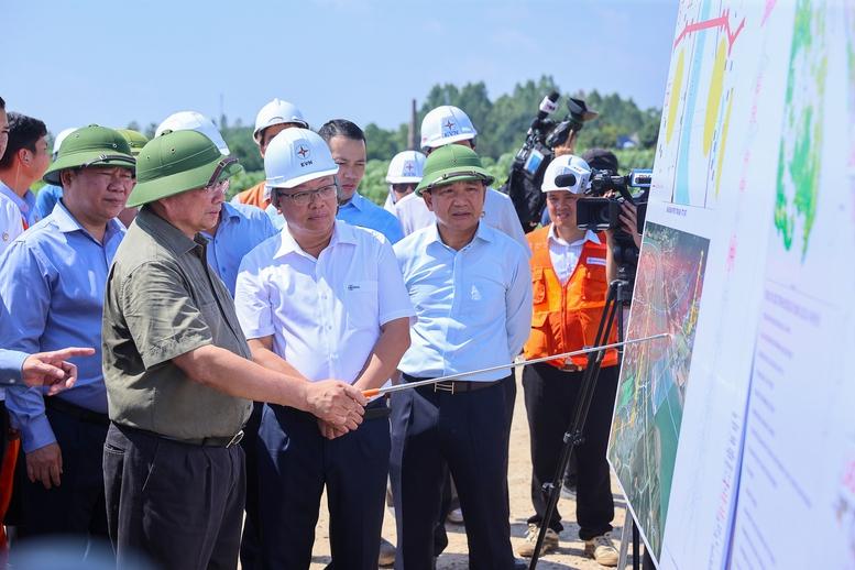 Thủ tướng: Dứt khoát hoàn thành đường dây 500 kV Lào Cai-Vĩnh Yên trong 6 tháng thay vì 2 năm- Ảnh 7. Thủ tướng: Dứt khoát hoàn thành đường dây 500 kV Lào Cai-Vĩnh Yên trong 6 tháng thay vì 2 năm- Ảnh 7.