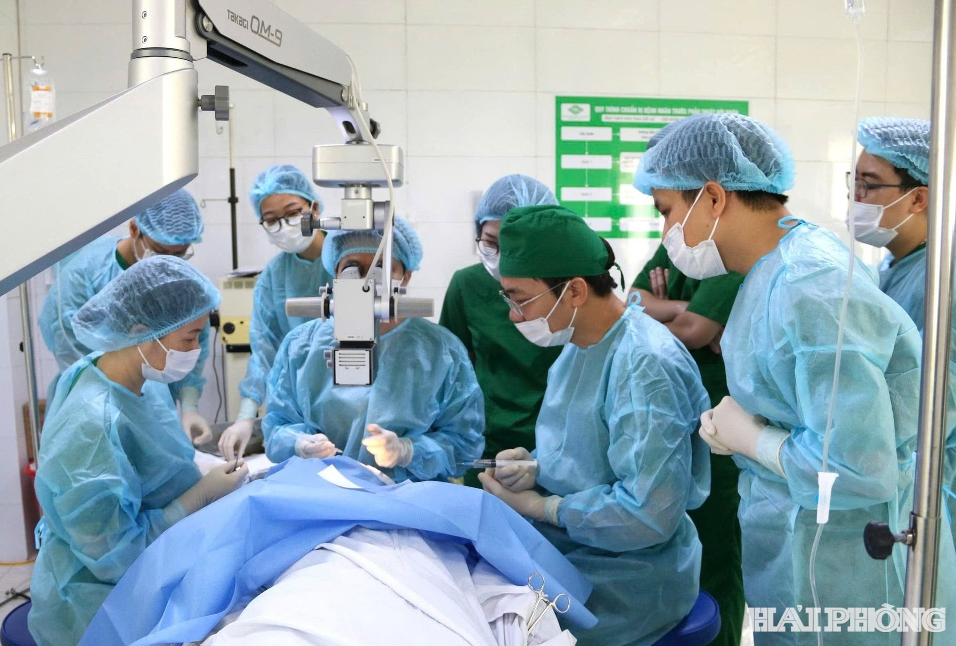 Phó giáo sư, Tiến sĩ