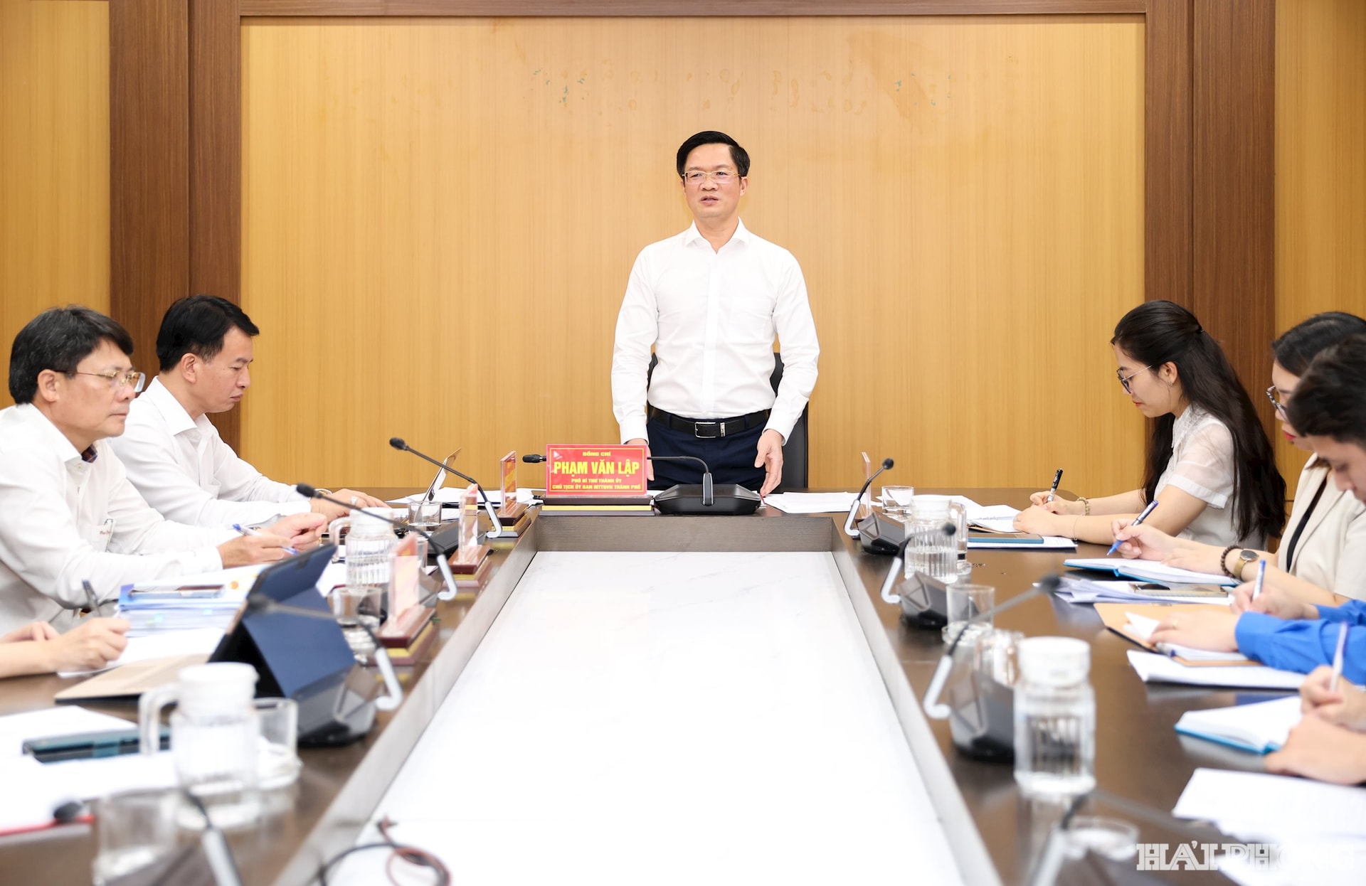 Đồng chí Phạm Văn Lập, Phó bí thư Thành ủy, Chủ tịch Ủy ban MTTQ Việt Nam thành phố phát biểu kết luận