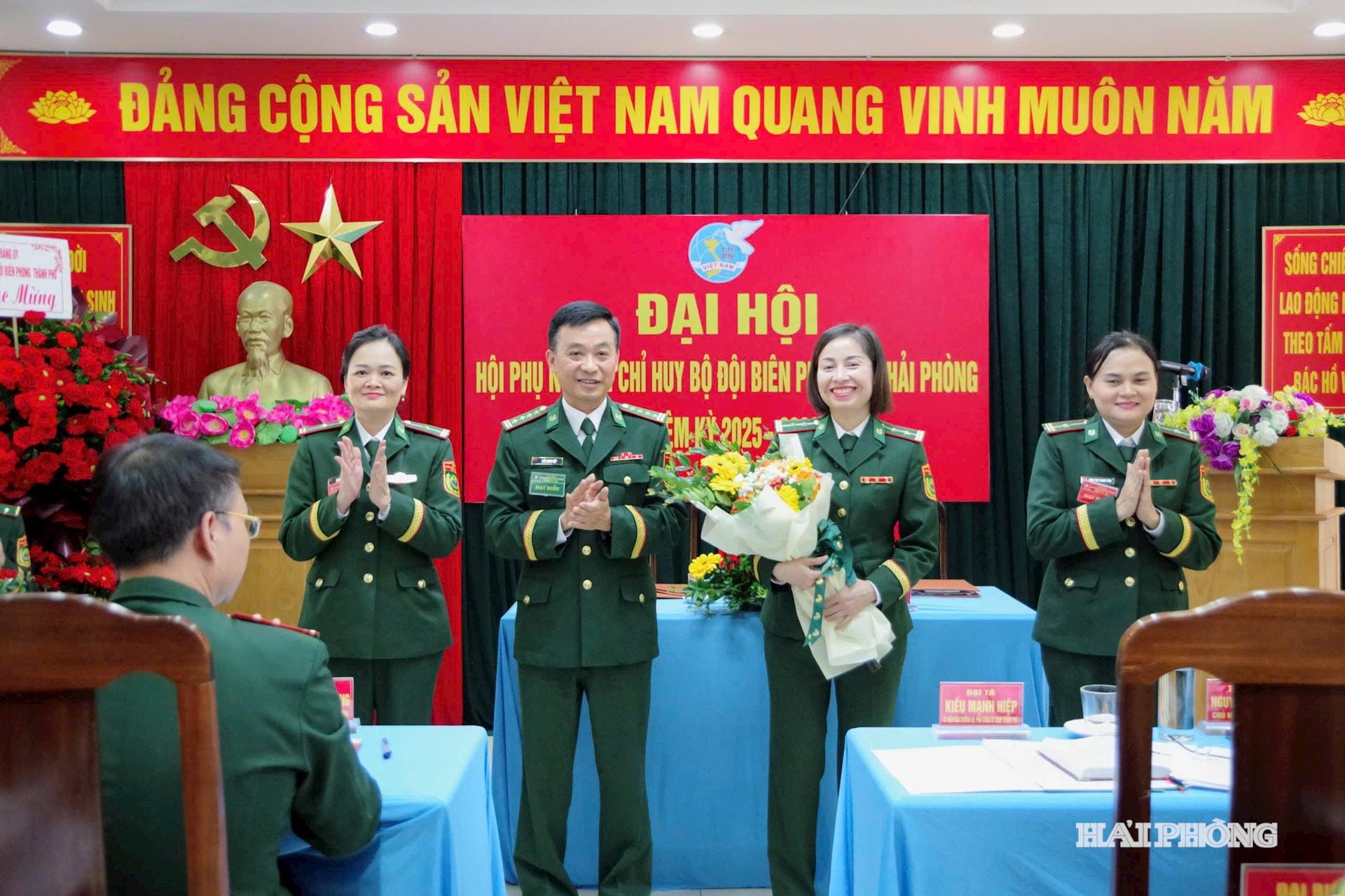Ban Chấp hành Hội Phụ nữ Ban Chỉ huy Bộ đội Biên phòng thành phố nhiệm kỳ 2025-2030 ra mắt đại hội