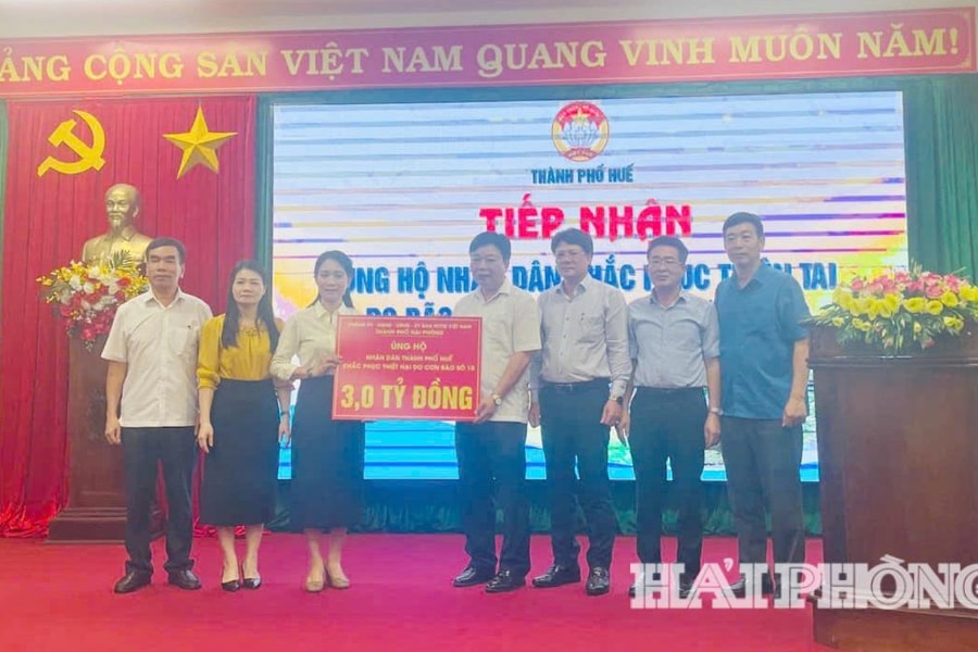 Thành phố Hải Phòng ủng hộ thành phố Huế khắc phục hậu quả bão số 10