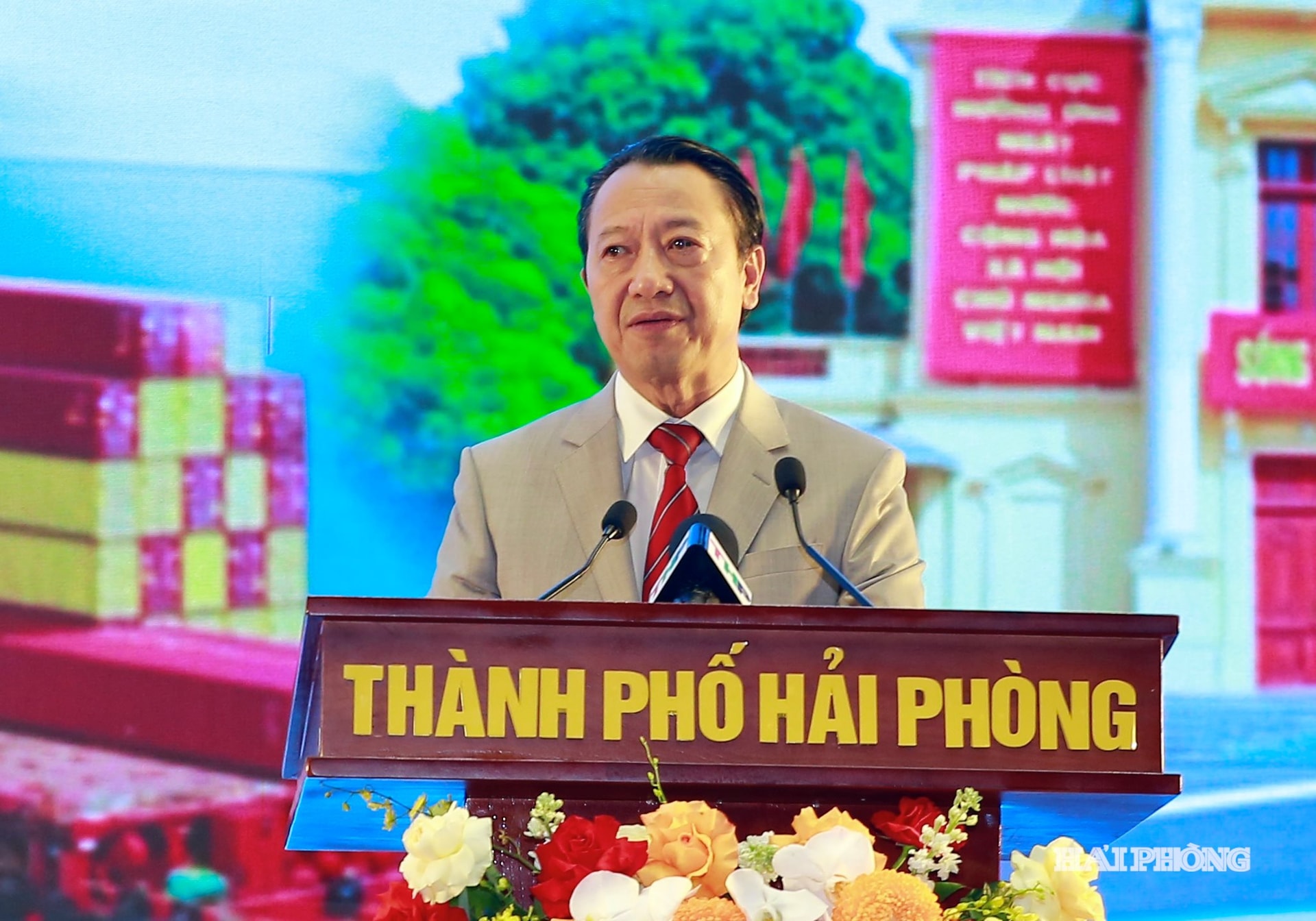 Đồng chí Nguyễn Quang Vinh, Chủ tịch VCCI phát biểu.