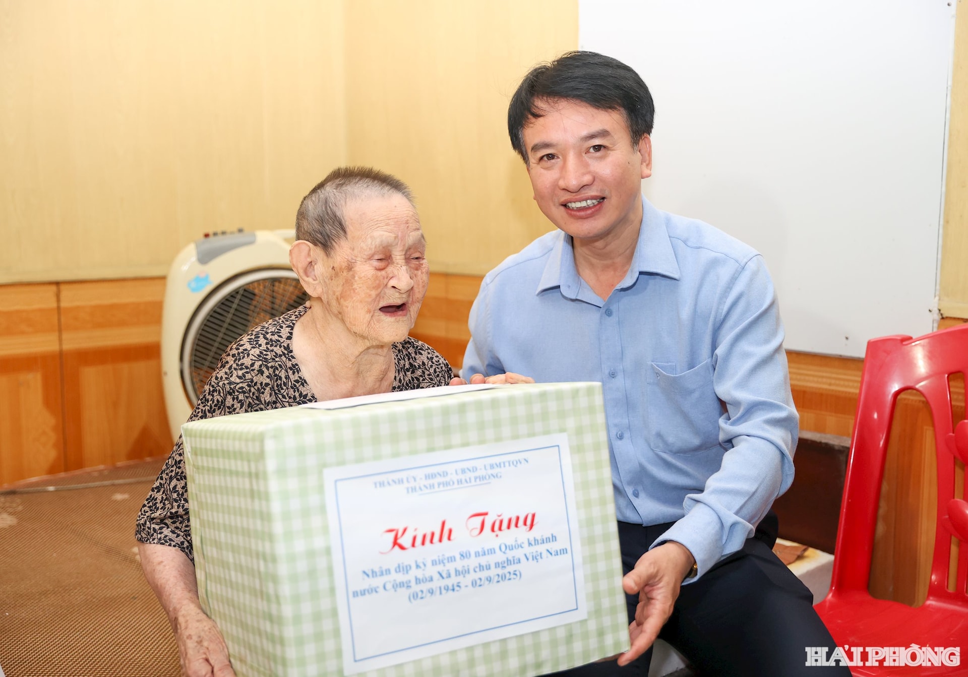 lam-viec-tai-an-phong 4