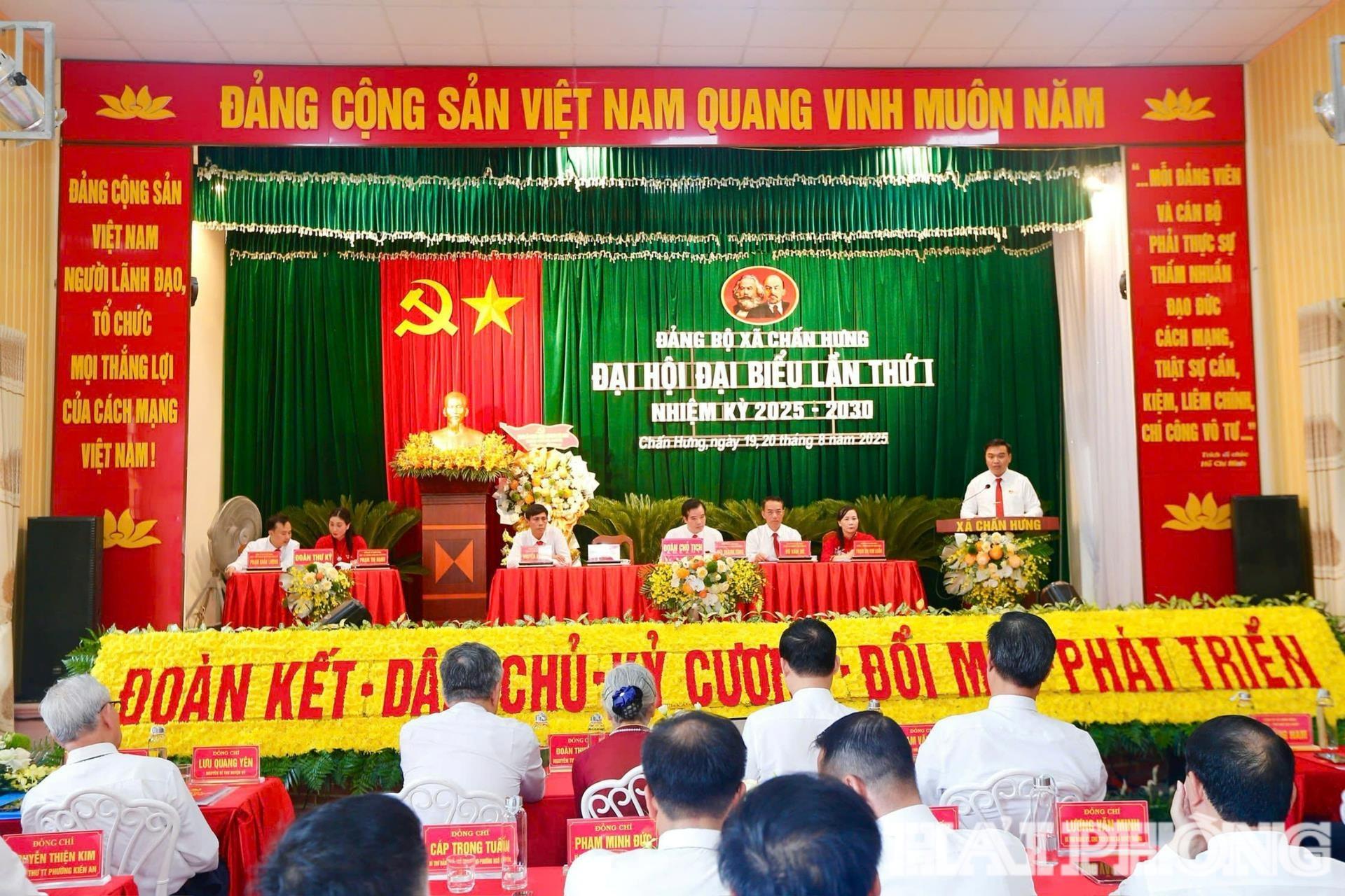 chan-hung-dai-hoi-6-(1).jpg