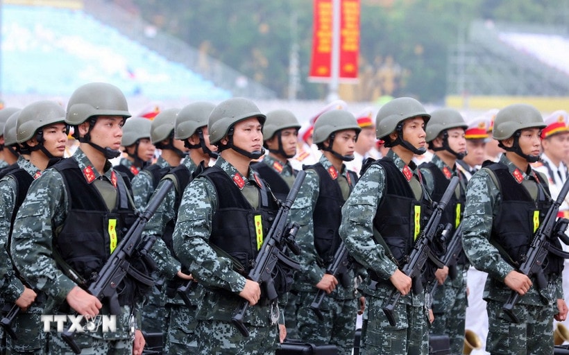 Cán bộ, chiến sỹ Công an nhân dân tham dự buổi Lễ xuất quân. (Ảnh: Phạm Kiên/TTXVN)