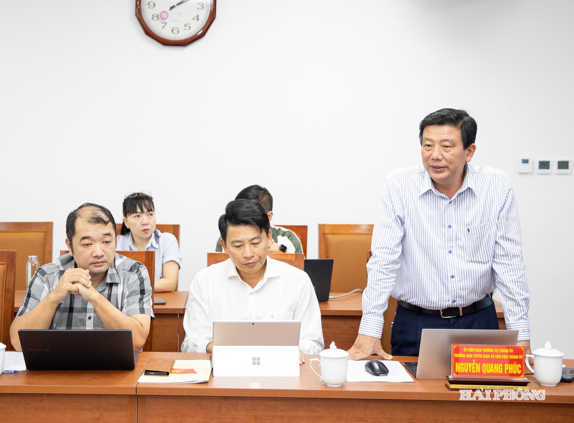 Đồng chí Nguyễn Quang Phúc, Uỷ viên Ban Thường vụ Thành uỷ, Trươngr Ban Tuyên giáo và Dân vận Thành uỷ phát biểu