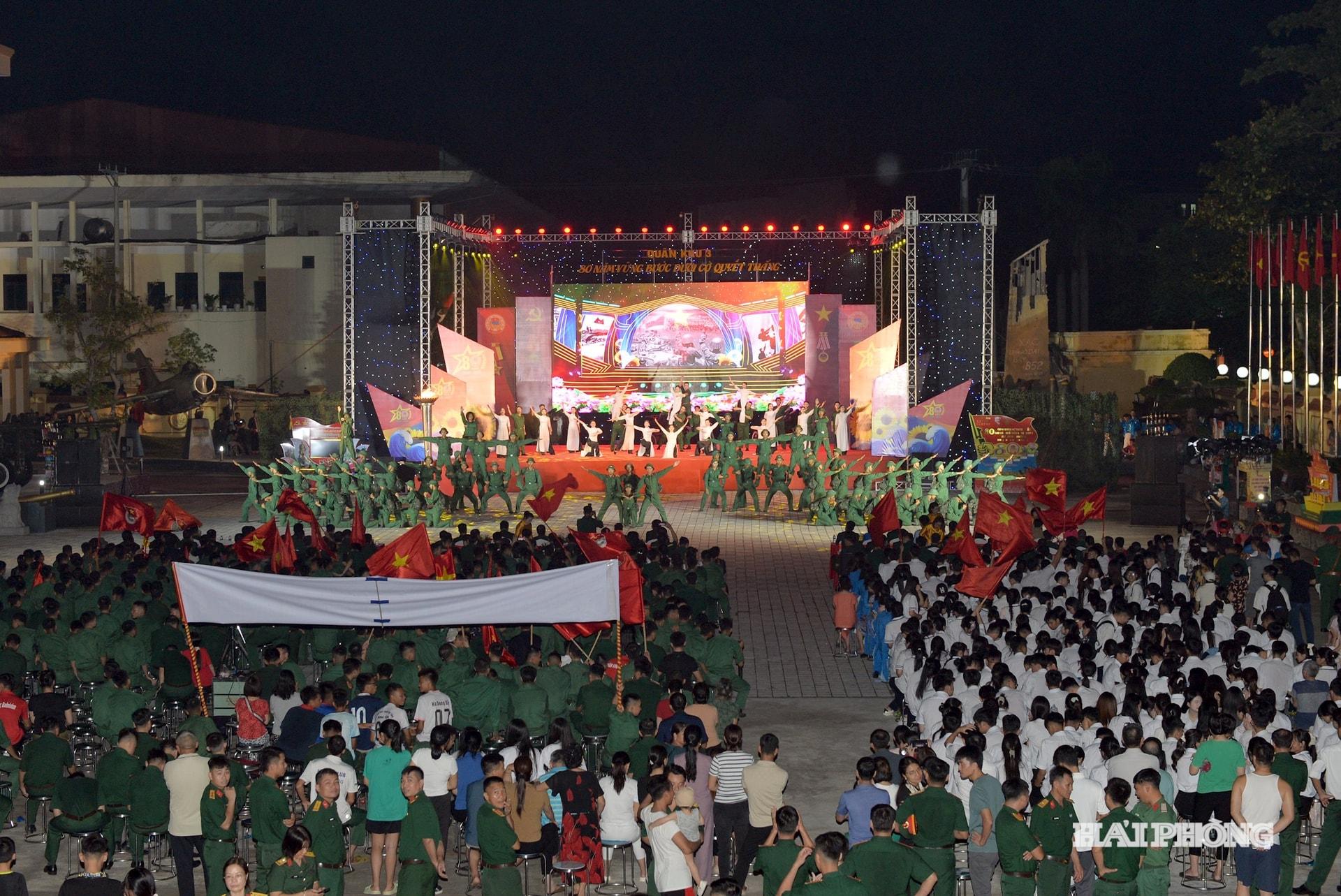 Quang cảnh Dạ hội: Quân khu 3 - 80 năm vững bước dưới cờ quyết thắng