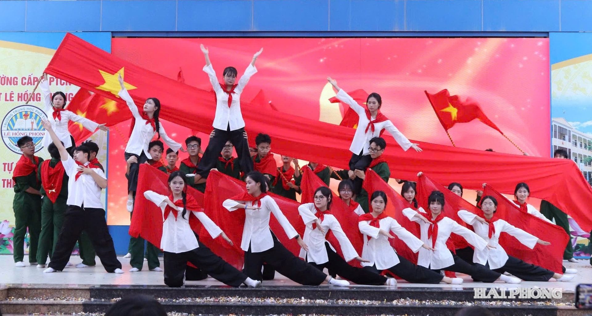 Hội thi nhằm ôn lại truyền thống lịch sử vẻ vang tự hào của dân tộc