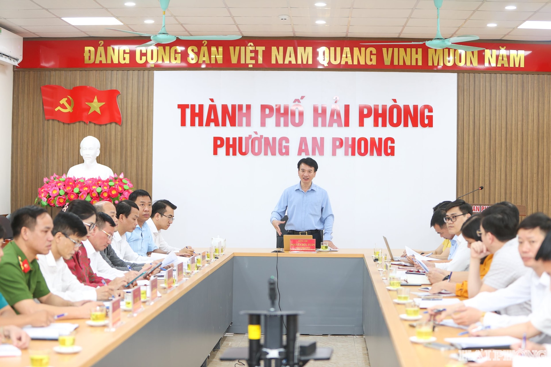 lam-viec-tai-an-phong 3