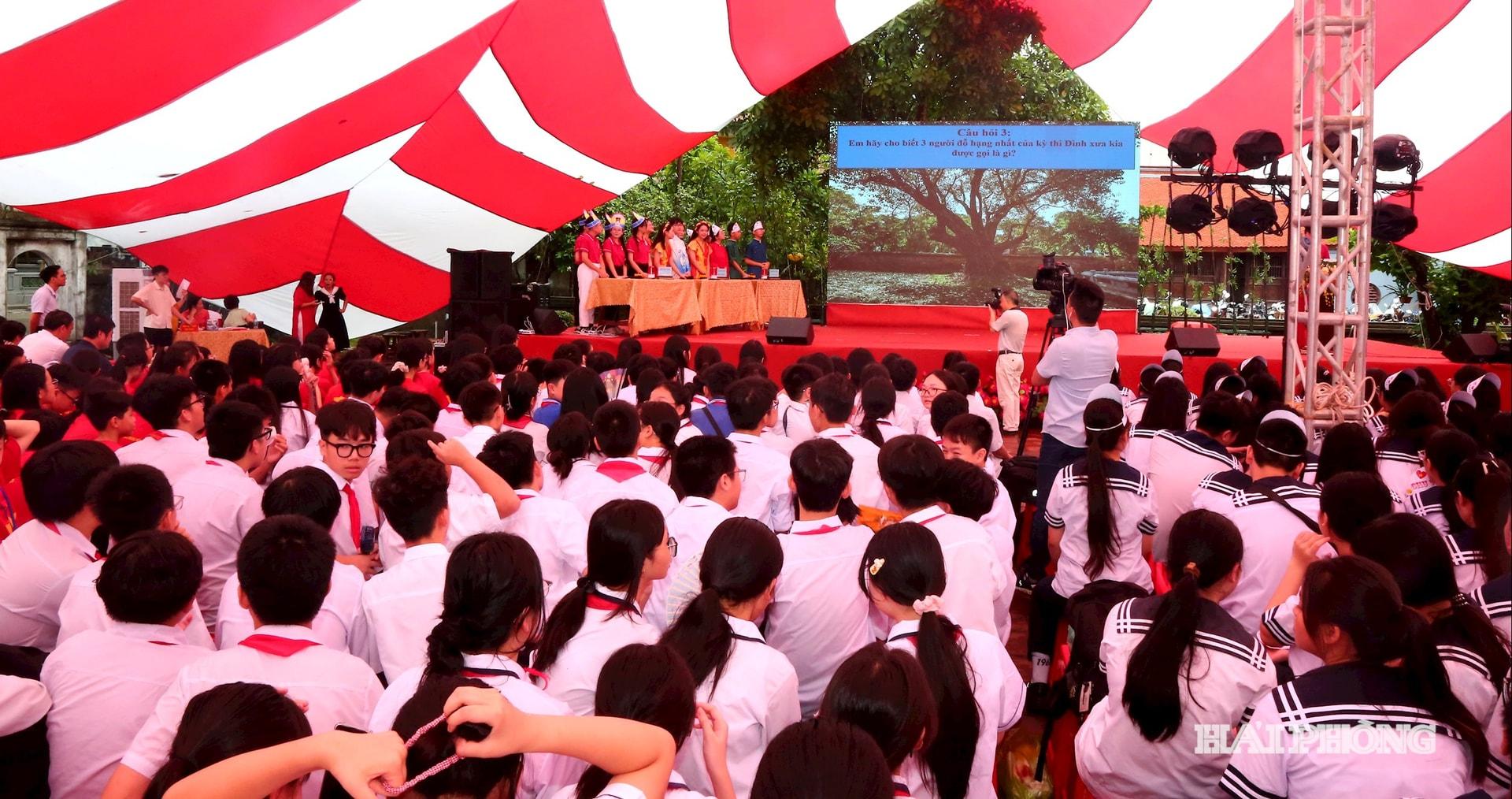 Quang cảnh Hội thi Tìm hiểu di sản