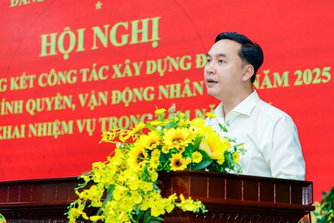 B&iacute; thư Đảng ủy phường Thủ Đức Mai Hữu Quyết ph&aacute;t biểu tại hội nghị. (Ảnh: SGGP)