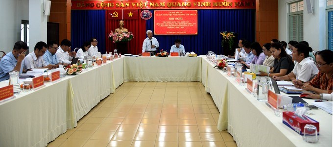 Quang cảnh buổi l&agrave;m việc