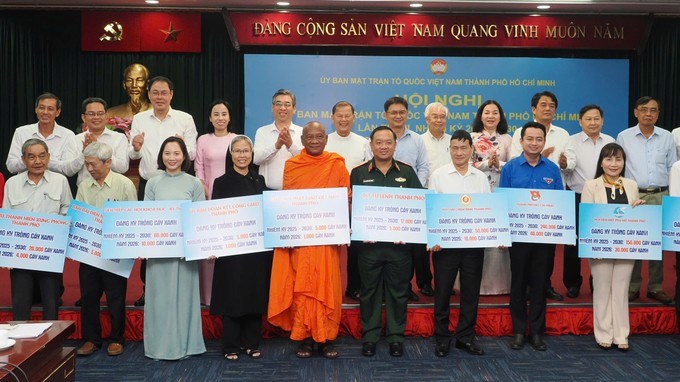 C&aacute;c đơn vị đăng k&yacute; trồng c&acirc;y xanh. (Ảnh: SGGP)