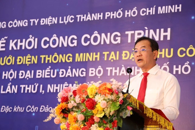 Đồng chí Huỳnh Tân Định phát biểu tại buổi lễ