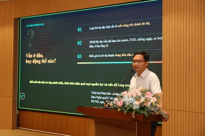 TS Lê Đạt Chí trình bày về thể chế tài chính và kinh tế số
