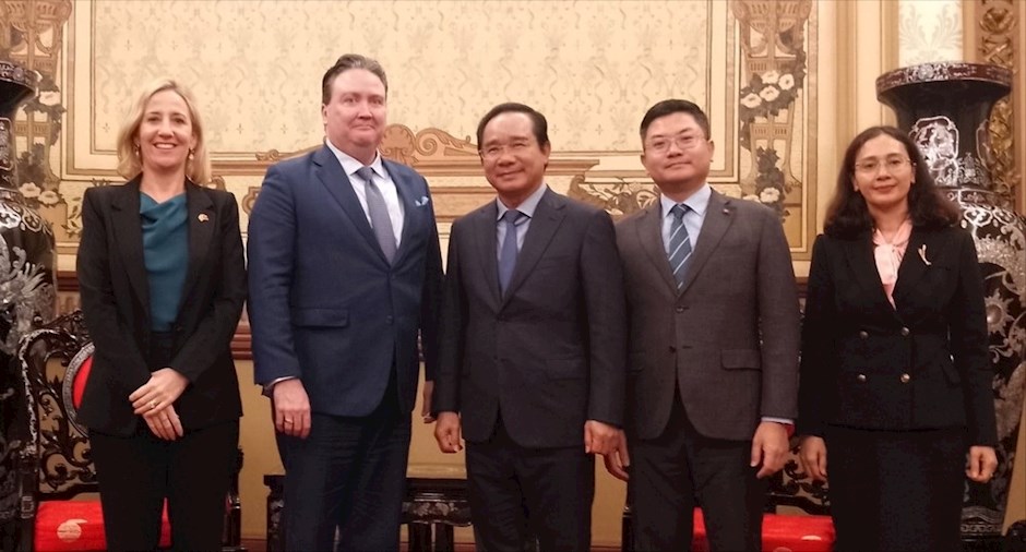 C&aacute;c đại biểu tham dự buổi tiếp.